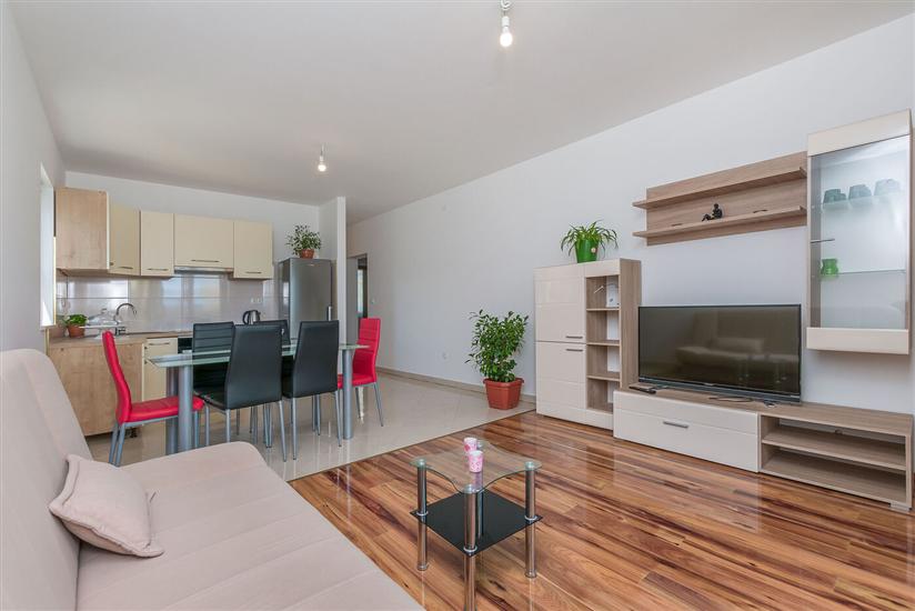 Apartment A3, for 5 persons