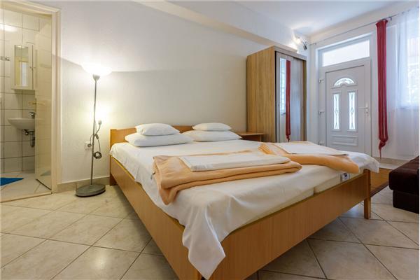 Apartment A1, for 3 persons