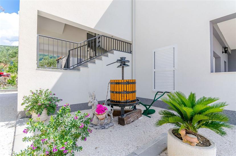 Apartments and Room Gabriel's Paradise