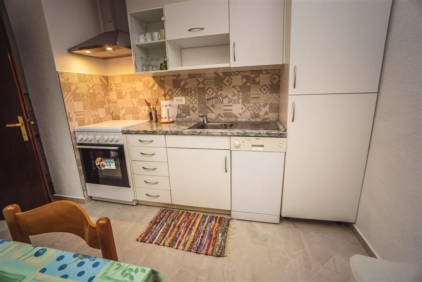 Apartment A1, for 5 persons