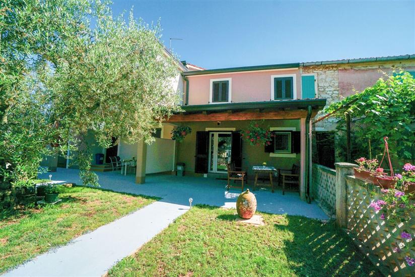 Apartment A3, for 5 persons