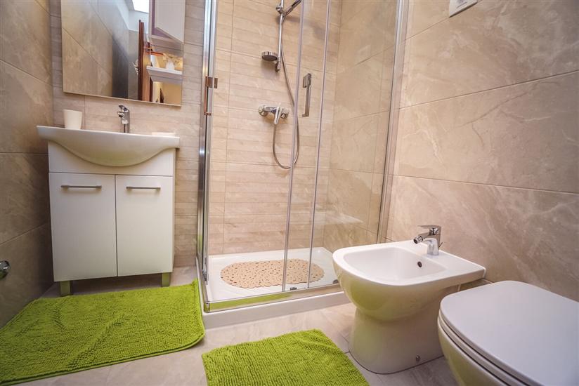 Apartment A2, for 5 persons