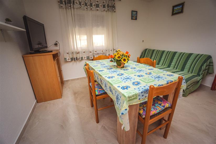 Apartment A2, for 5 persons