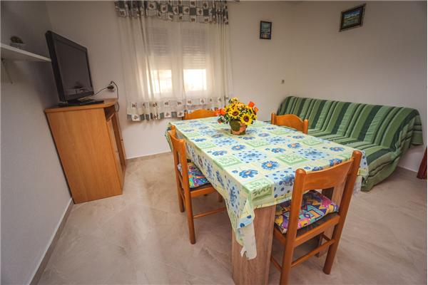 Apartment A2, for 5 persons