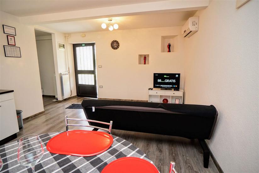 Apartment A1, for 5 persons