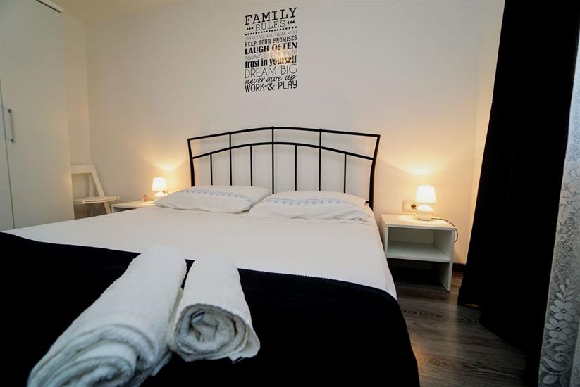 Apartment A1, for 5 persons