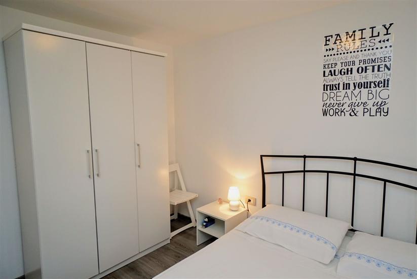 Apartment A1, for 5 persons