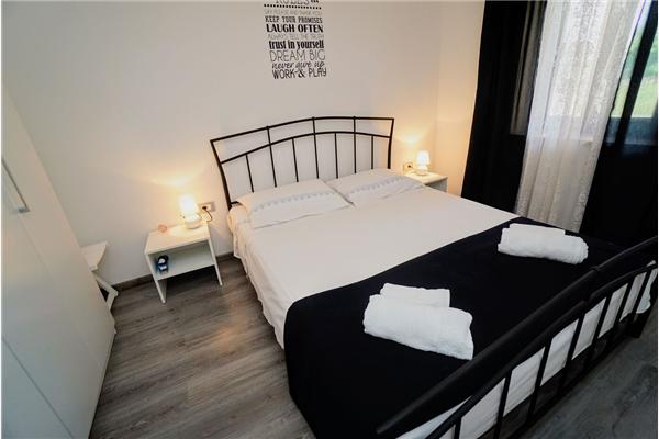 Apartment A1, for 5 persons