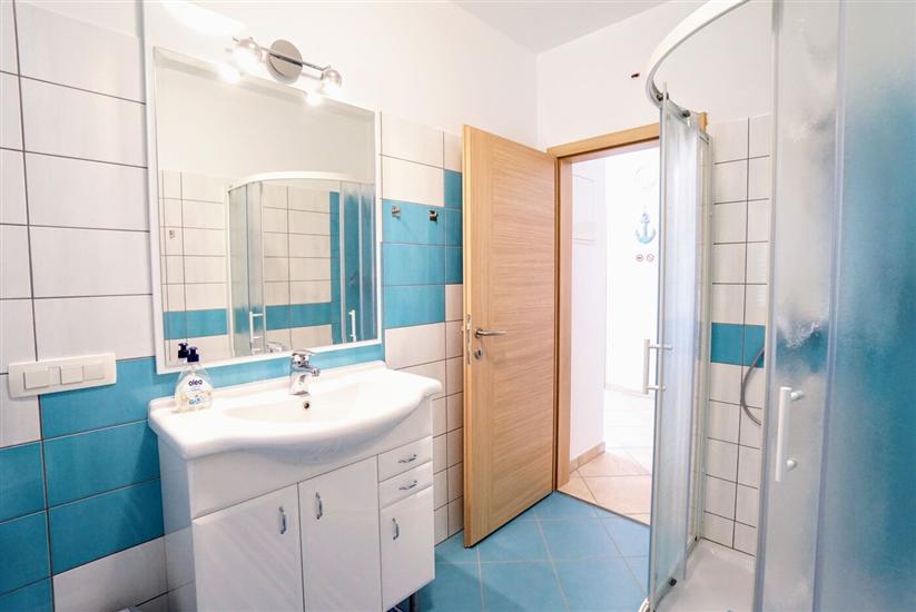 Apartment A1, for 5 persons