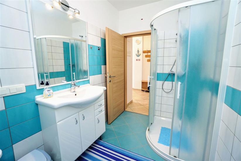 Apartment A1, for 5 persons