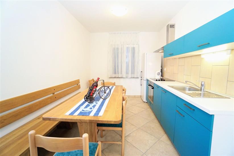 Apartment A1, for 5 persons