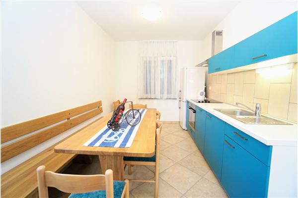 Apartment A1, for 5 persons