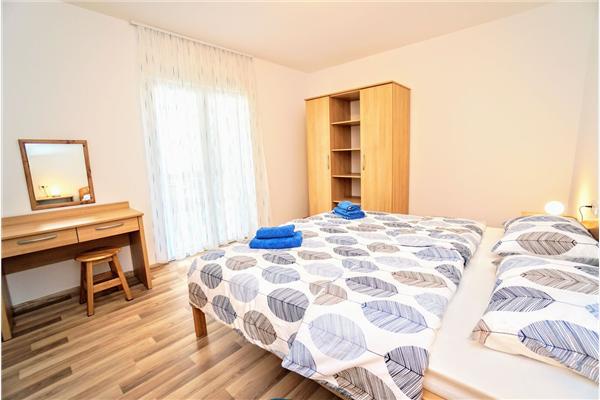 Apartment A1, for 5 persons