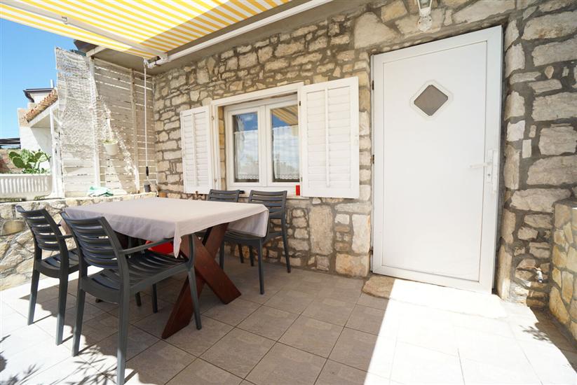 Apartment A2, for 3 persons