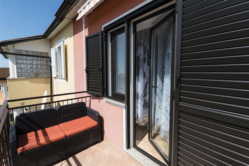 House K1, for 10 persons