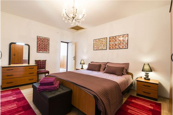 House K1, for 10 persons