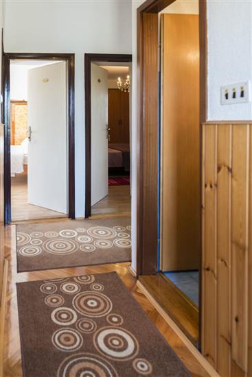 House K1, for 10 persons