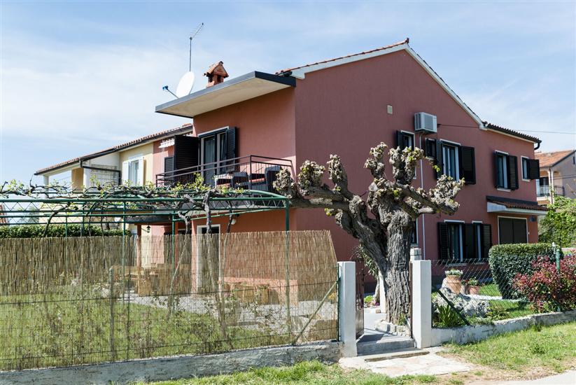 House K1, for 10 persons