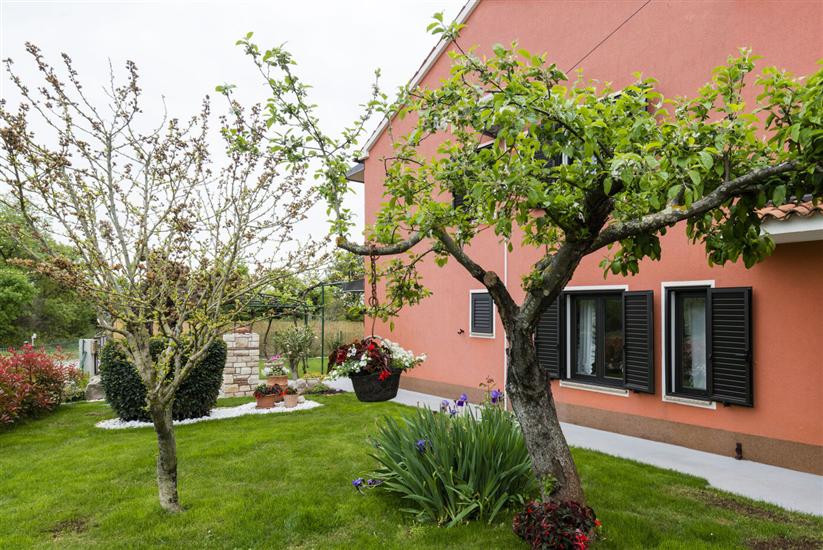 House K1, for 10 persons