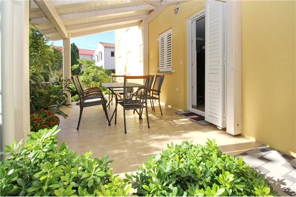 Apartment A1, for 5 persons