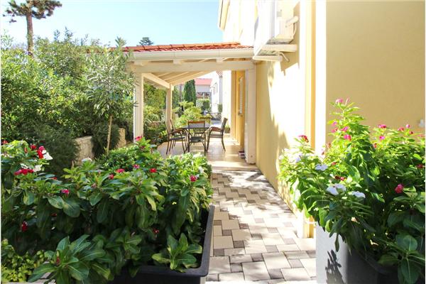 Apartment A1, for 5 persons