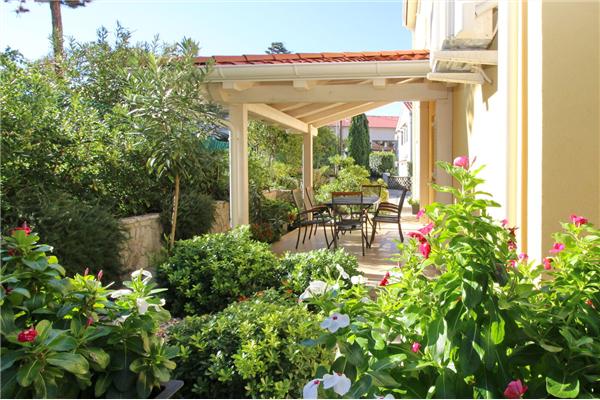 Apartment A1, for 5 persons