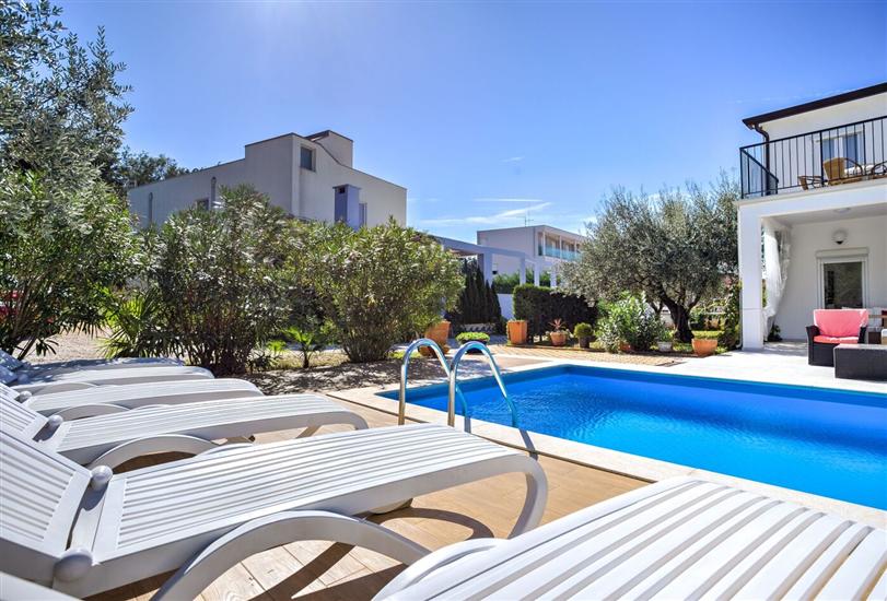 Apartments SIPARIS Zambratija