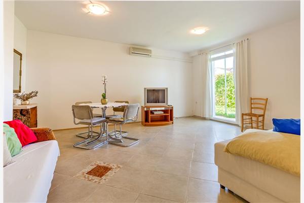 Apartment A6, for 4 persons