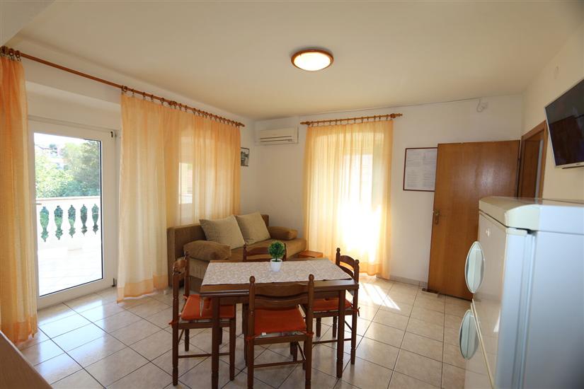 Apartment A4, for 4 persons