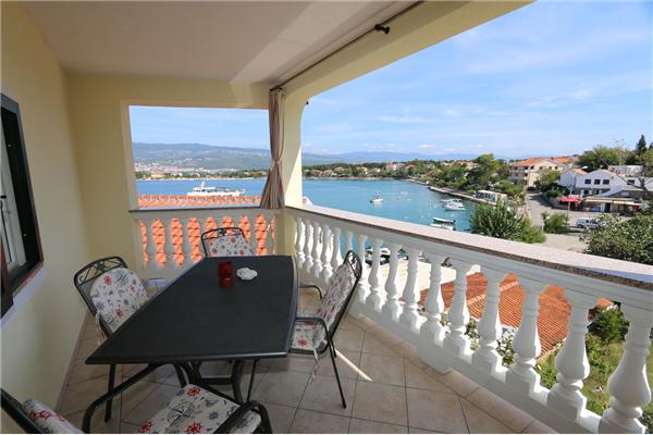 Apartment A4, for 4 persons