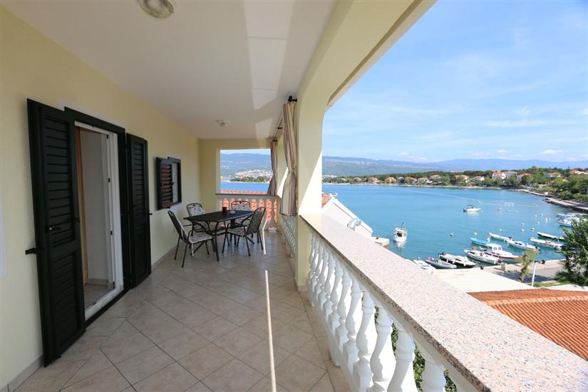 Apartment A4, for 4 persons