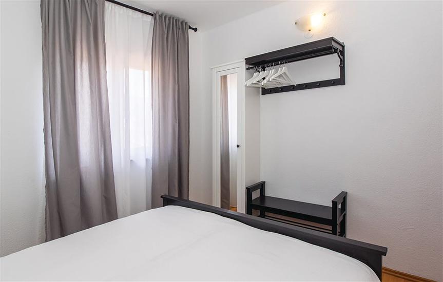 House K1, for 12 persons