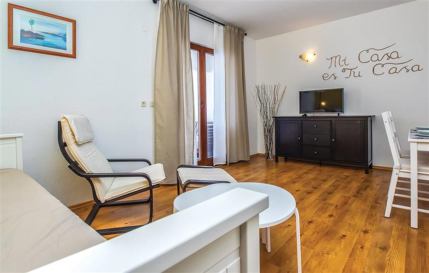 House K1, for 12 persons