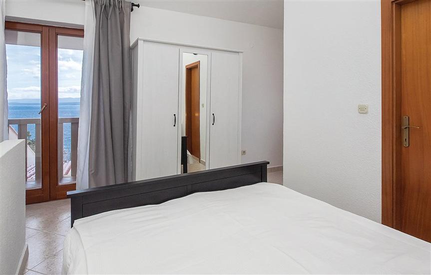 House K1, for 12 persons