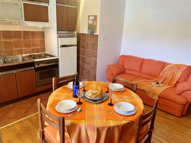 Apartment A2, for 4 persons