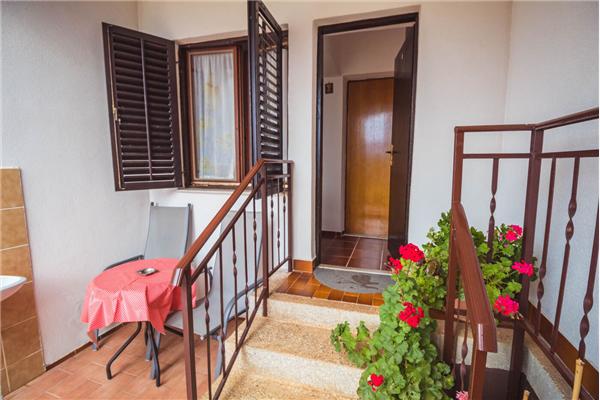 Room S1, for 2 persons