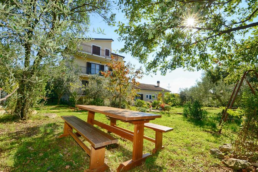 Apartments Albina Valiza