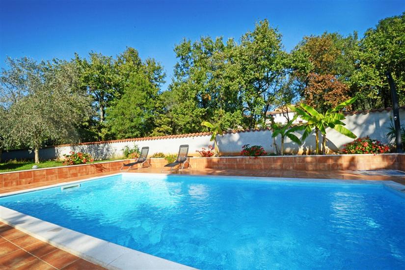 Apartments Albina Valiza