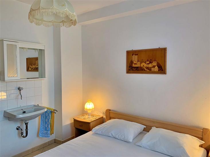 Apartment A1, for 7 persons