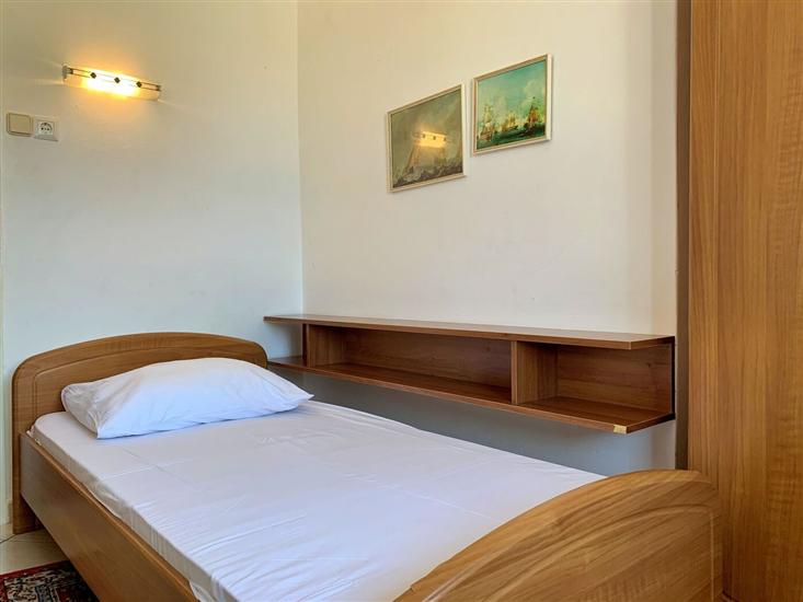 Apartment A1, for 7 persons