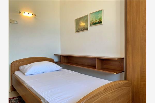 Apartment A1, for 7 persons