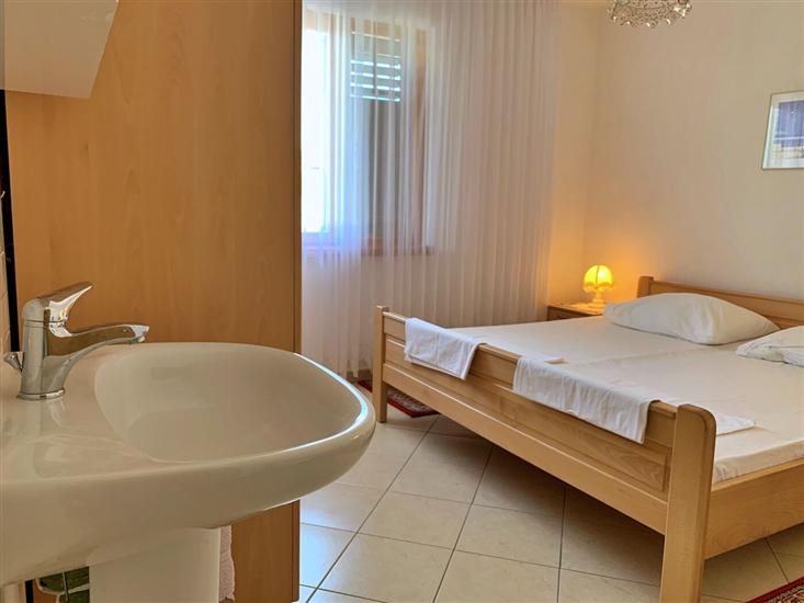 Apartment A1, for 7 persons