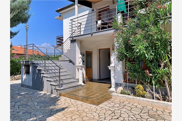 Apartment A1, for 7 persons