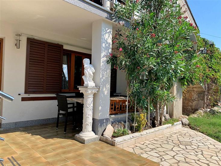 Apartment A1, for 7 persons