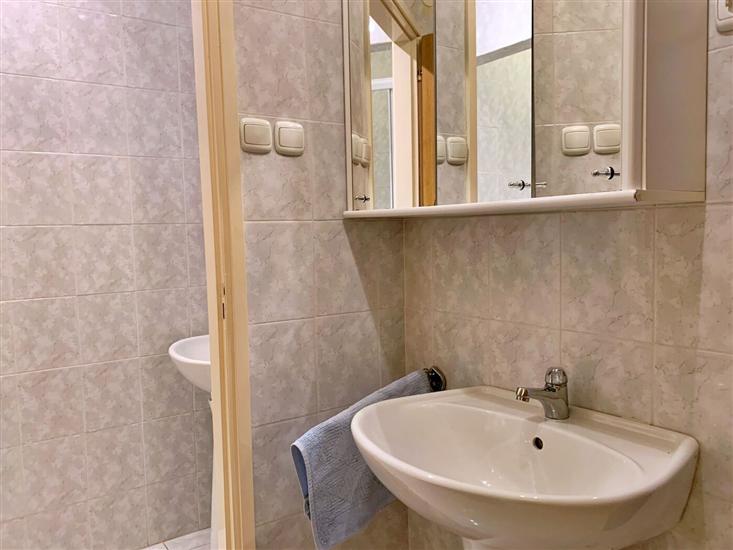 Apartment A2, for 8 persons