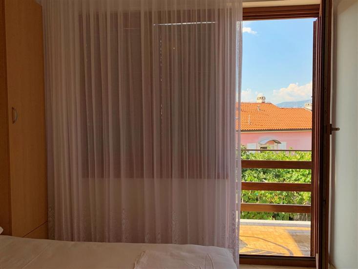 Apartment A2, for 8 persons