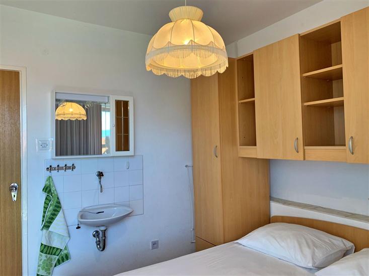 Apartment A2, for 8 persons