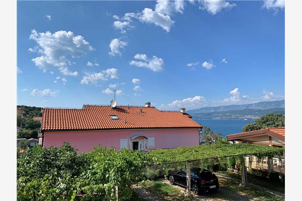 Apartment A2, for 8 persons