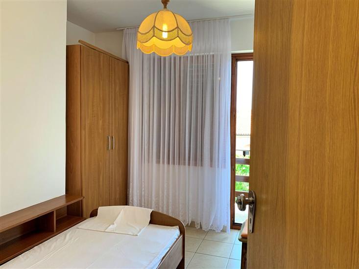 Apartment A2, for 8 persons