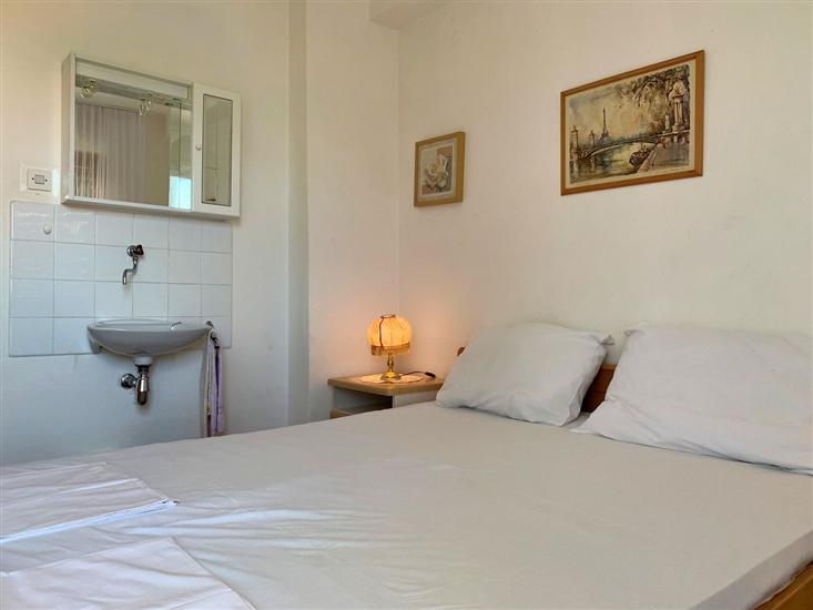 Apartment A2, for 8 persons